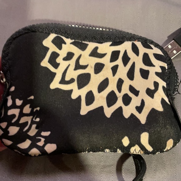 Like new digital camera - Picture 2 of 3